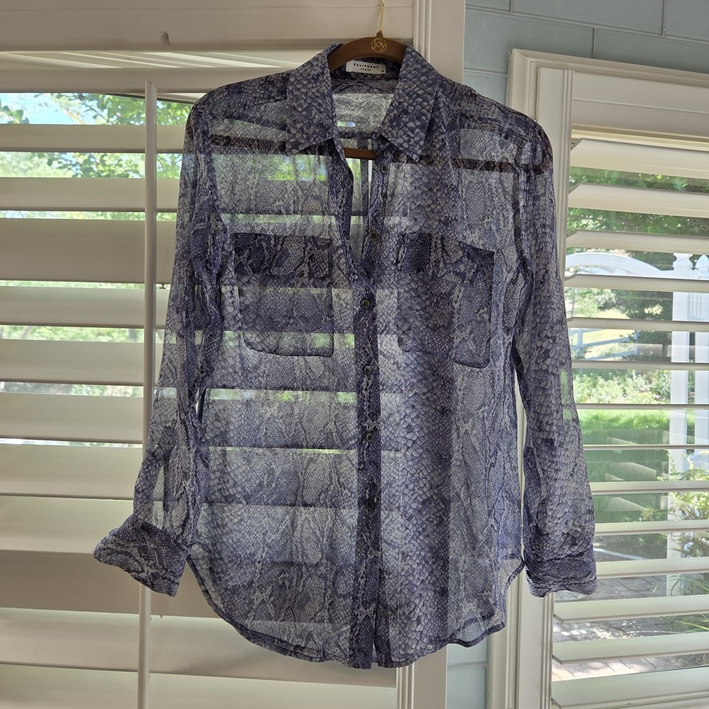 EQUIPMENT Femme BLUE SHEER SNAKE PRINT BUTTON DOWN Blouse XS